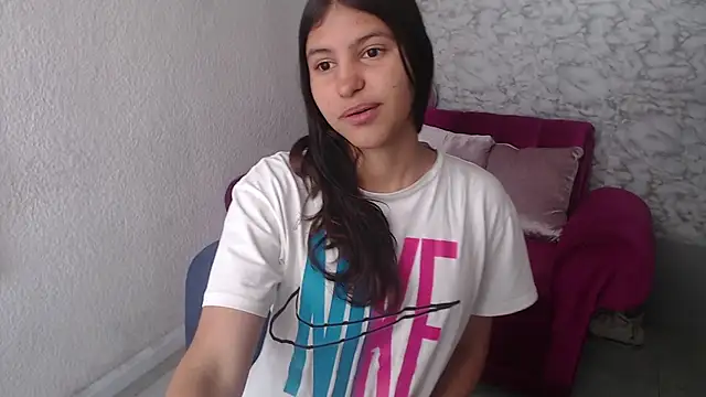 Snapshot of Evagirl69 chatting on September 2025 06:18:02 PM Evagirl69 online show from September 2025 06:18:02 PM