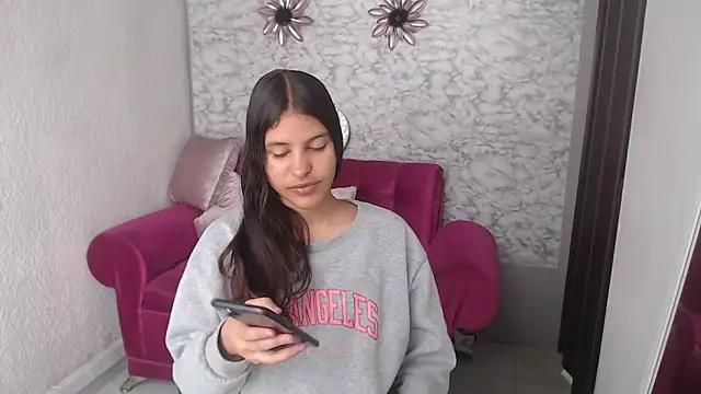 Snapshot of Evagirl69 chatting on September 2025 06:11:01 PM Evagirl69 online show from September 2025 06:11:01 PM