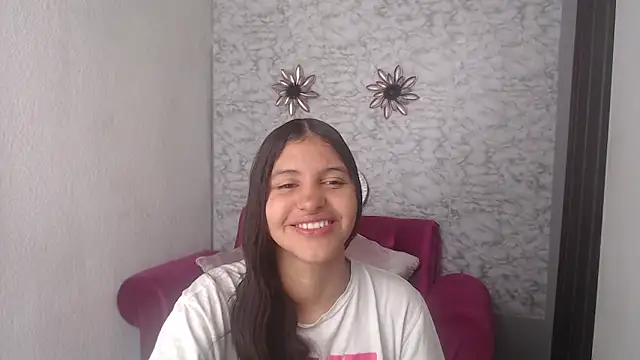 Snapshot of Evagirl69 chatting on October 2025 06:27:01 PM Evagirl69 online show from October 2025 06:27:01 PM