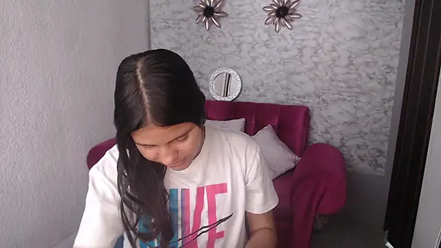 Snapshot of Evagirl69 chatting on September 2025 06:21:02 PM Evagirl69 online show from September 2025 06:21:02 PM