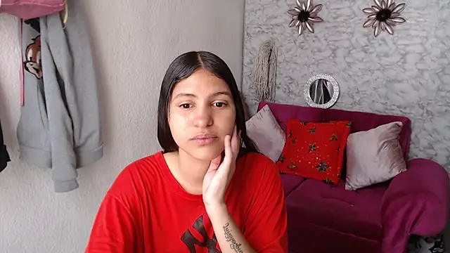 Evagirl69 online show from December 2025 06:24:01 PM