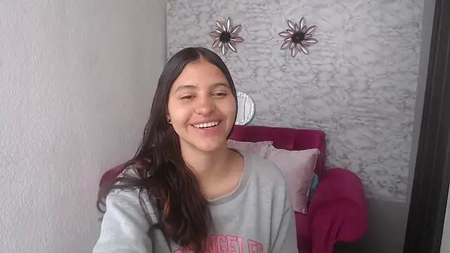 Snapshot of Evagirl69 chatting on October 2025 06:23:02 PM Evagirl69 online show from October 2025 06:23:02 PM