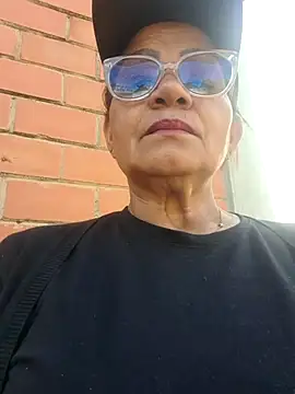 Vickysweeeettt online show from March 2026 12:47:01 PM