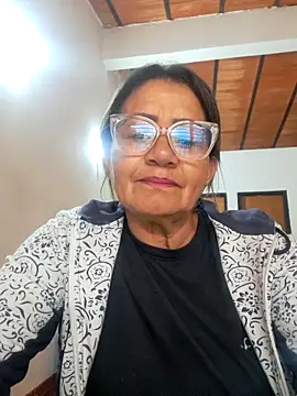 Vickysweeeettt online show from April 2026 10:01:02 PM