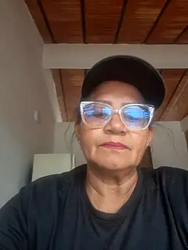 Vickysweeeettt online show from June 2026 06:19:02 PM