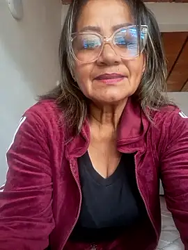 Vickysweeeettt online show from April 2026 09:04:01 PM