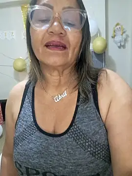 Vickysweeeettt online show from July 2026 01:28:01 AM