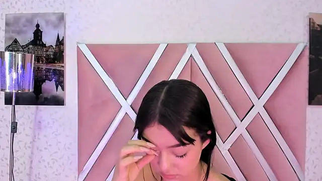 Snapshot of scarletross_ chatting on February 2026 01:56:01 PM scarletross online show from February 2026 01:56:01 PM