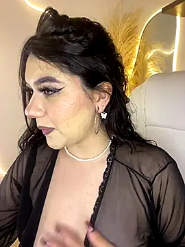 Zoe Serrat online show from October 2025 12:37:02 PM