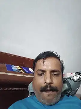 vardh033 online show from November 2025 01:36:02 PM