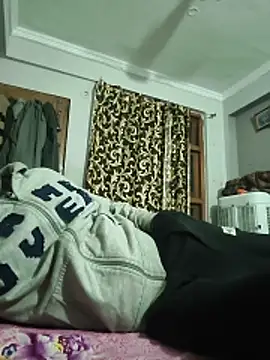 vardh033 online show from February 2026 02:09:01 AM