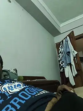 vardh033 online show from November 2025 08:07:02 AM