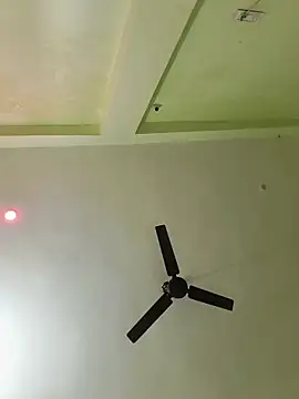 vardh033 online show from October 2025 06:21:02 AM