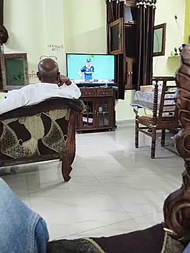 vardh033 online show from November 2025 02:44:02 PM