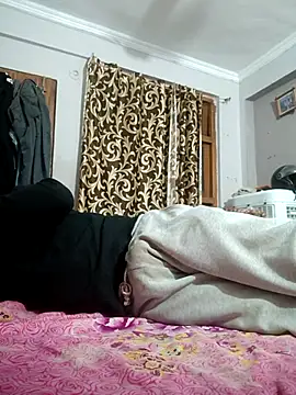 vardh033 online show from February 2026 10:53:02 AM