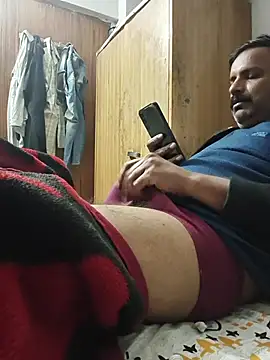 vardh033 online show from November 2025 03:23:01 PM