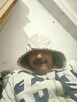 vardh033 online show from January 2026 02:57:01 PM