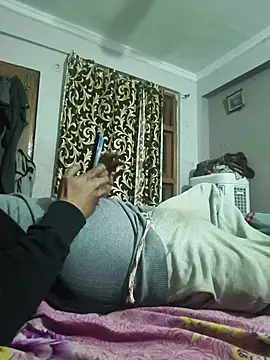 vardh033 online show from February 2026 01:35:02 PM