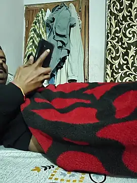 vardh033 online show from December 2025 08:09:02 AM