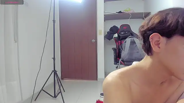 lightboy0 online show from October 2025 06:07:02 PM