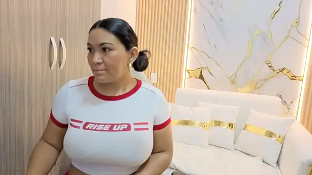Madam Hott online show from September 2025 03:40:02 AM