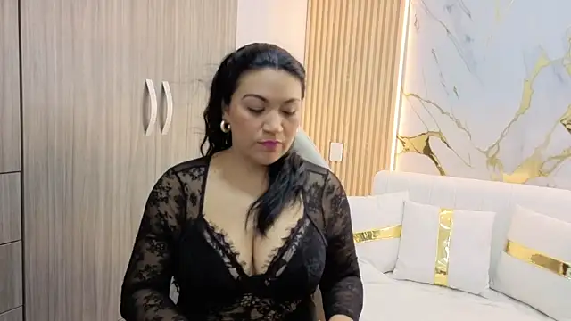 Madam Hott online show from September 2025 03:40:02 AM
