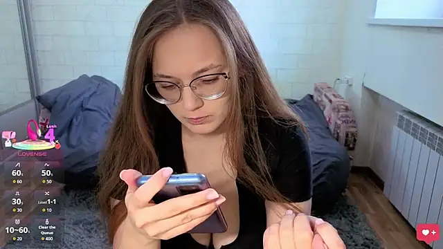 AlisaWyn online show from November 2025 07:44:02 AM