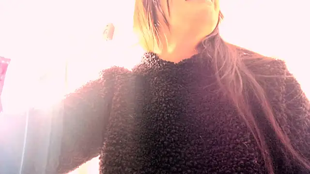 scarletr red online show from September 2025 05:20:01 PM