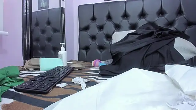 Snapshot of Adrianasex_69x chatting on December 2025 08:04:02 PM Adrianasex 69x online show from December 2025 08:04:02 PM