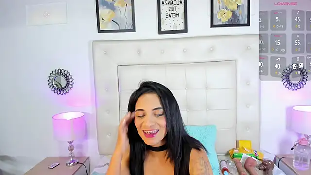 sara coor online show from October 2025 07:51:01 PM