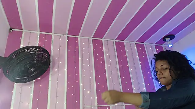 veronica em1 online show from March 2026 01:23:02 PM