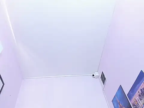 monalind220 online show from April 2026 02:43:01 PM