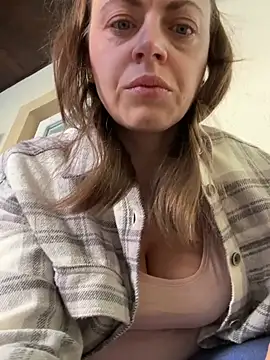 Snapshot of ladywithbigass chatting on April 2026 06:03:01 AM ladywithbigass online show from April 2026 06:03:01 AM