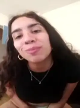 Snapshot of Souphicherry chatting on October 2025 06:19:01 PM Souphicherry online show from October 2025 06:19:01 PM