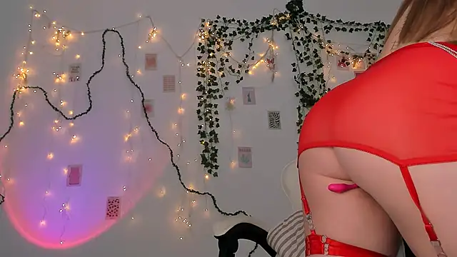 Snapshot of chic_sparkle chatting on November 2025 02:42:02 PM chic sparkle online show from November 2025 02:42:02 PM