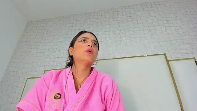 thalia888  online show from March 2026 07:03:02 PM