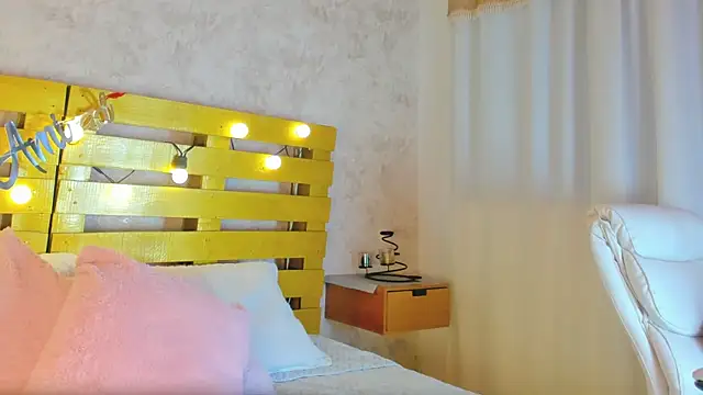 thalia888  online show from September 2025 07:10:02 PM