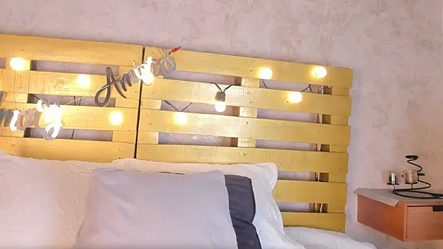 thalia888  online show from September 2025 07:09:02 PM