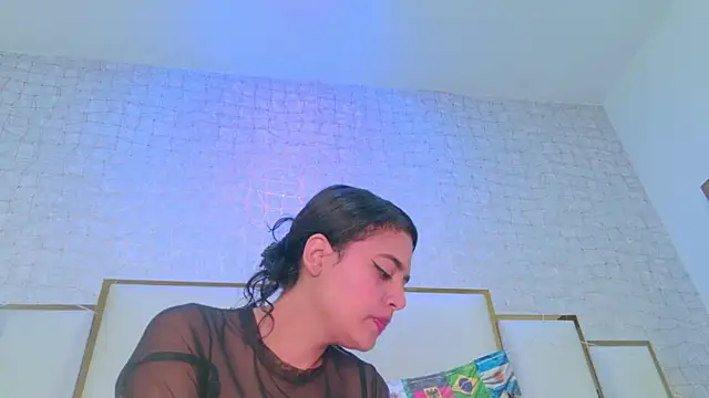 Snapshot of thalia888_ chatting on June 2026 07:08:02 PM thalia888 online show from June 2026 07:08:02 PM