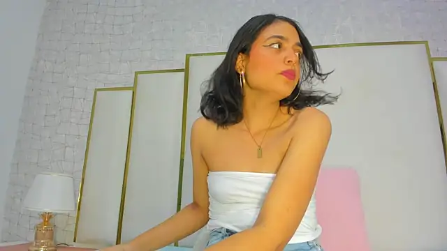 thalia888  online show from November 2025 06:45:01 PM