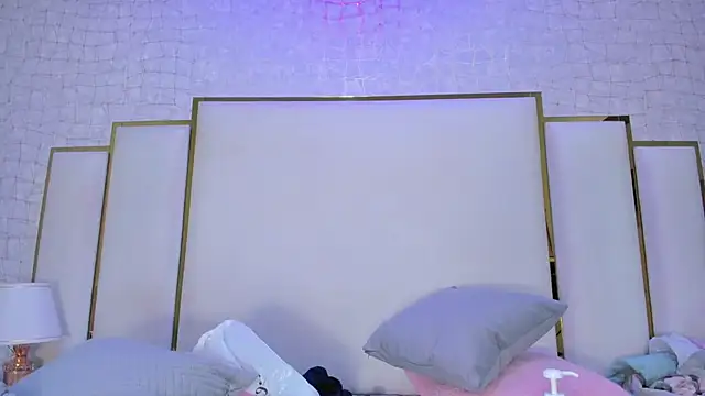 thalia888  online show from February 2026 07:01:01 PM