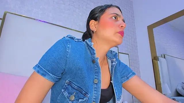 thalia888  online show from November 2025 07:03:02 PM