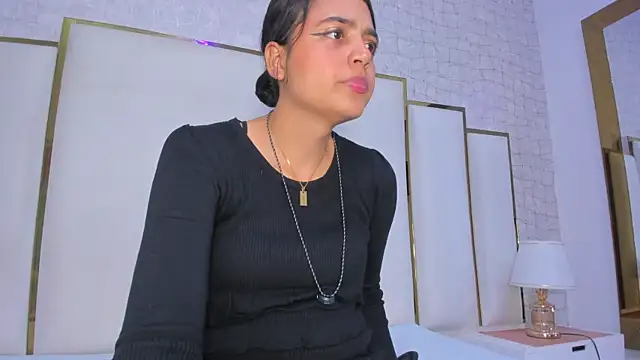 thalia888  online show from January 2026 07:09:01 PM