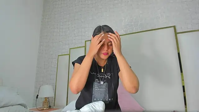 thalia888  online show from January 2026 07:18:02 PM