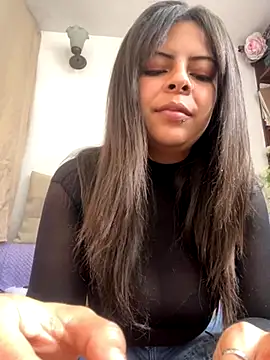 MiaCollinssx online show from November 2025 04:08:01 PM