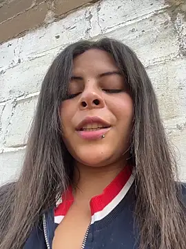 MiaCollinssx online show from January 2026 05:39:01 PM