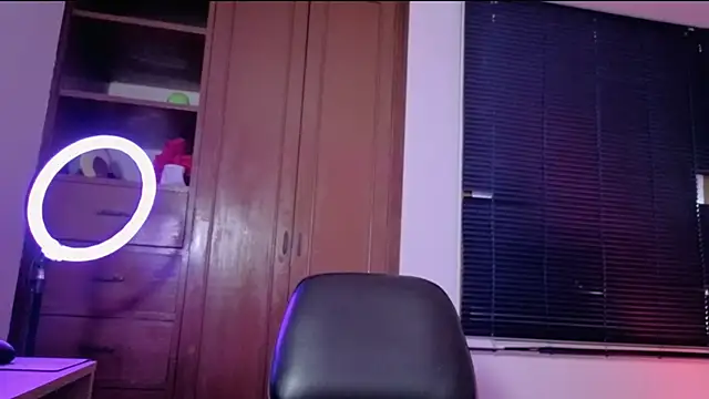 MiaCollinssx online show from April 2026 02:57:02 PM