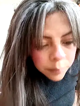 MiaCollinssx online show from December 2025 03:04:01 PM