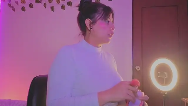 MiaCollinssx online show from November 2025 02:50:01 PM