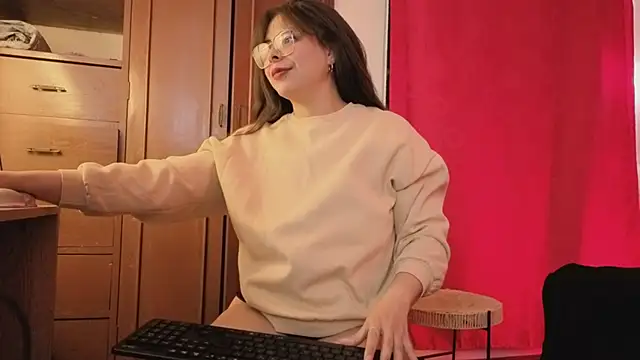 MiaCollinssx online show from June 2026 12:17:02 PM